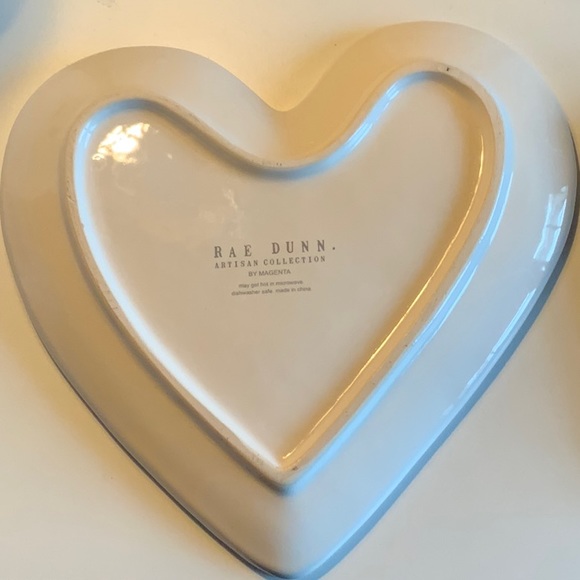 Rae Dunn Kiss Like You Mean It Heart Shape Dish - Picture 2 of 2